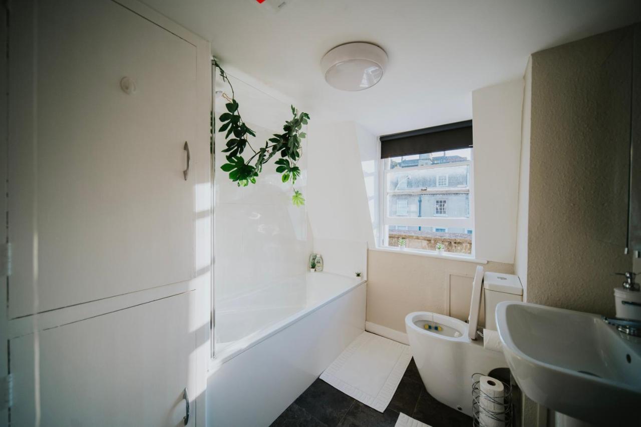 바스 Roman Penthouse- City Skyline Views, 4K Tvs, 5G Wifi And More! 아파트 외부 사진