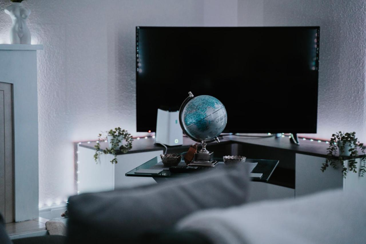 바스 Roman Penthouse- City Skyline Views, 4K Tvs, 5G Wifi And More! 아파트 외부 사진